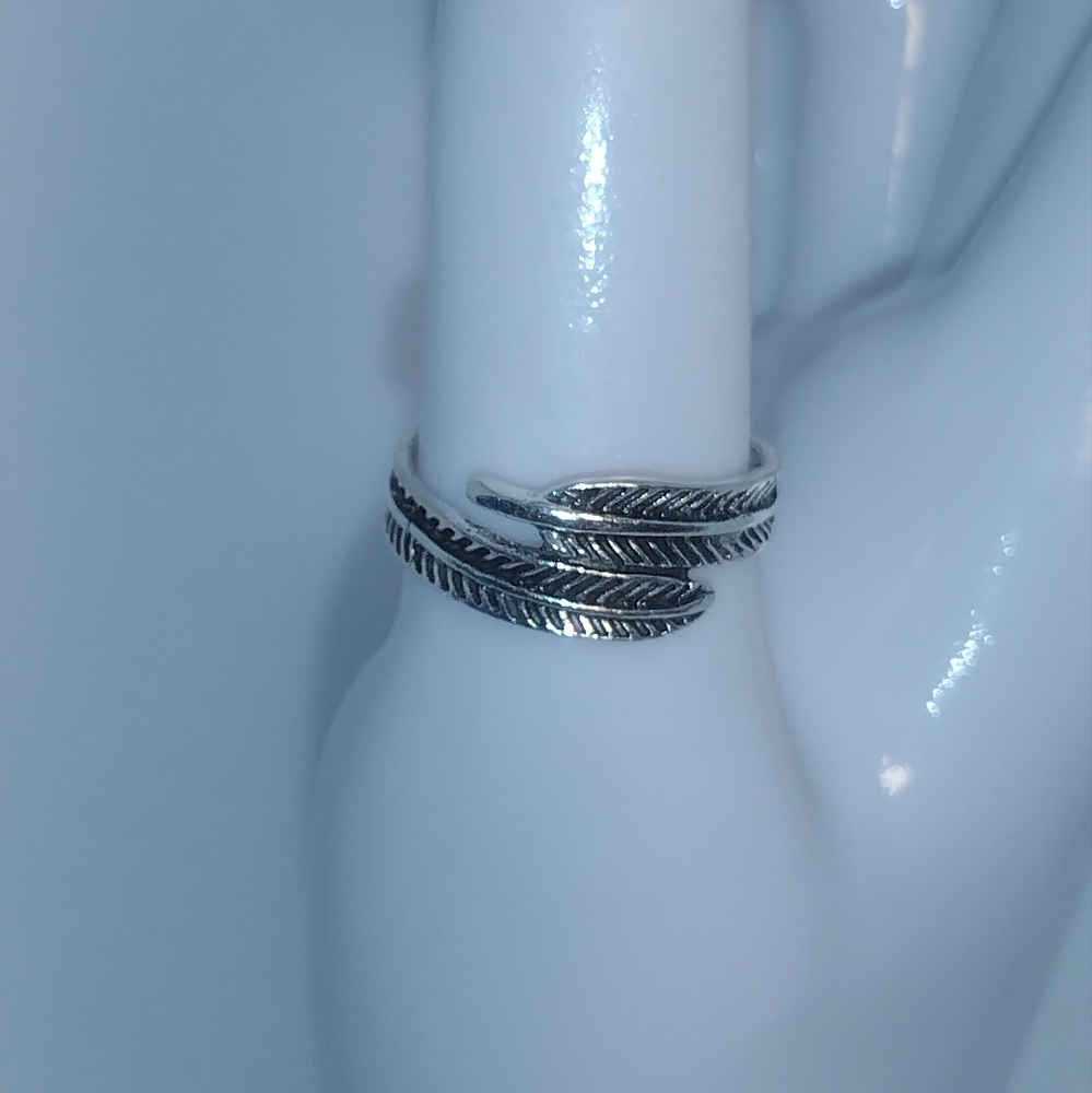 Bohemian Style Ring - Feather